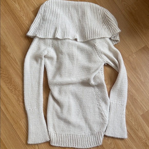 Eris Knit Cozy Cream Sweater Medium Wool Blend - Picture 8 of 8